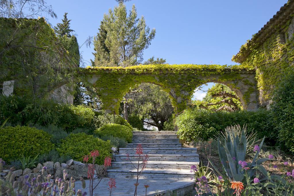 فندق Le Manoir De L'Etang موجا المظهر الخارجي الصورة