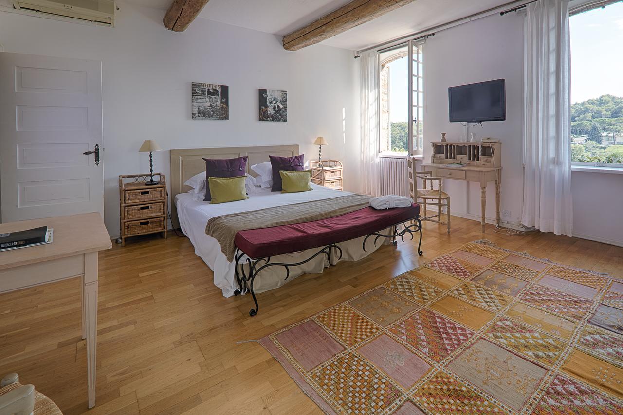 فندق Le Manoir De L'Etang موجا المظهر الخارجي الصورة