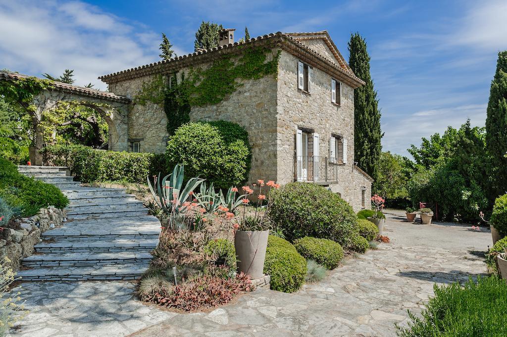 فندق Le Manoir De L'Etang موجا المظهر الخارجي الصورة